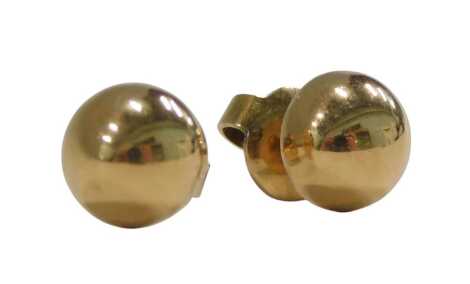 A pair of 18ct gold demi-ball earrings, with screw fittings, 1.9g.