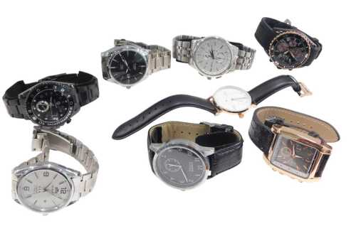 Eight replica gentlemans dress wristwatches and chronographs, including Citizen, Southberg, Orient, and Union, cased.