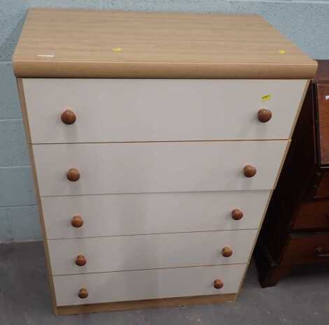 A five drawer chest.