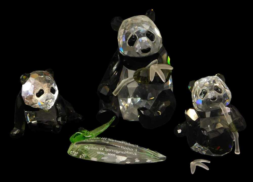 A Swarovski Crystal Endangered Wildlife 2008 Edition Panda Set