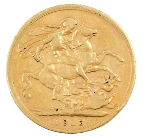 A George V gold full sovereign 1913, 8.0g.