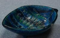 A Bitossi style art pottery bowl