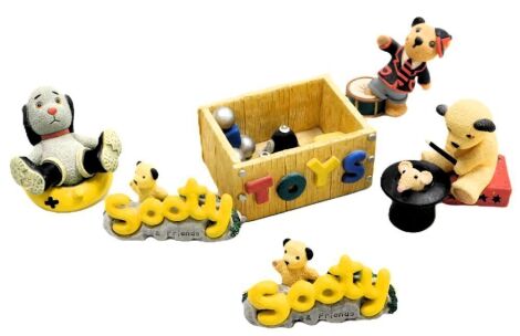 A group of Sugarlump Studio Sooty figures, including Sooty, Sweep, Tophat, and The Toy Box, all boxed. (7)