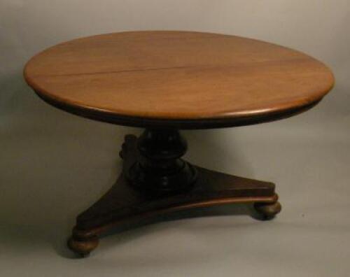 An early Victorian mahogany breakfast table