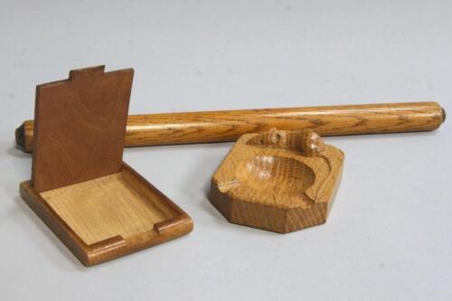 A Robert Thompson 'Mouseman' carved oak ash tray