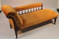 A Victorian walnut chaise longue