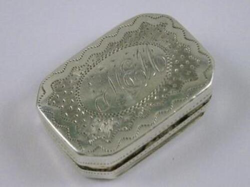 A George III silver vinaigrette of small rectangular form