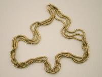 A snake link chain
