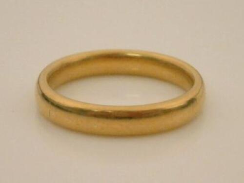 A 22ct gold wedding band