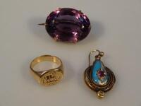 Assorted costume jewellery