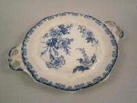 A 19thC blue printed tureen stand