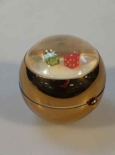 A Parker Pen Wadsworth ladies novelty compact with dice