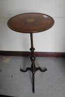 An early 20thC mahogany wine table