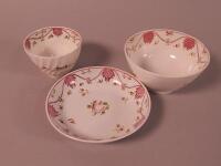 Three items of late 18thC Newhall porcelain