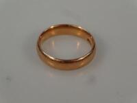 A 22ct gold wedding band