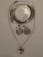 Silver jewellery items