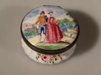 A Continental enamelled patch box