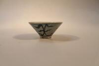 A Chinese export small blue and white bowl