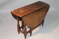 A late 17thC/early 18thC oak drop leaf table