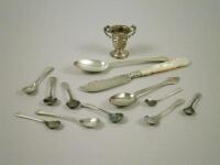 Various items of small silver