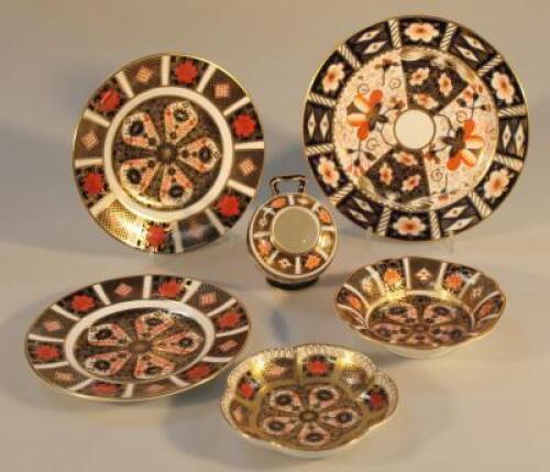 A small collection of Royal Crown Derby Imari pattern porcelain. (6).