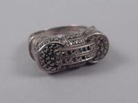 An Art Deco style dress ring