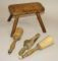 An elm stool and various treen