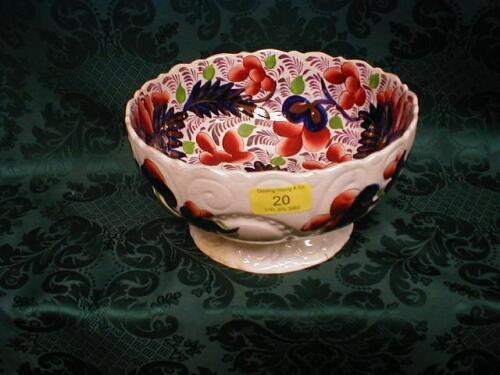 A Victorian lustre fruit bowl
