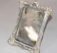 An Edwardian silver photograph frame