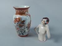 Two items of porcelain