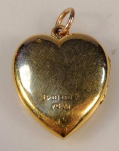 A 15ct gold heart shaped locket