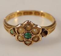 A 15ct gold ring