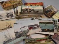 A quantity of early 20thC postcards