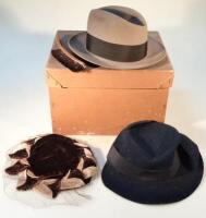 A quantity of early 20thC boxed hats