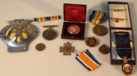 A WWI campaign and victory medal