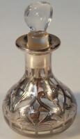 An early 20thC Continental filigree perfume bottle