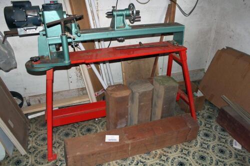 A Turnstyler wood lathe.