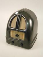 A Philco Art Deco style Bakelite radio