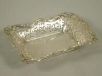 An Edwardian rectangular pierced silver dish