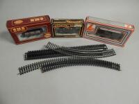 A large quantity of Hornby and 00 rolling stock