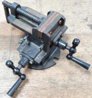 An early 20thC cast metal vice