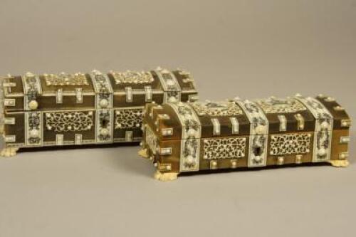 Two similar late 19th/early 20thC Anglo Indian horn and ivory caskets