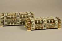 Two similar late 19th/early 20thC Anglo Indian horn and ivory caskets