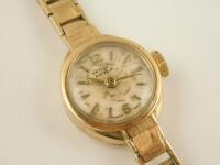 A 9ct gold ladies wristwatch