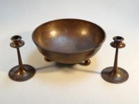 An early 20thC copper Arts and Crafts bowl