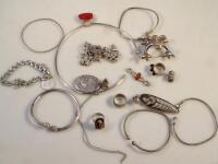 A quantity of silver and Continental white metal jewellery