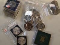 A quantity of Royal Commemorative and other coins