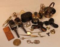 A quantity of metalware