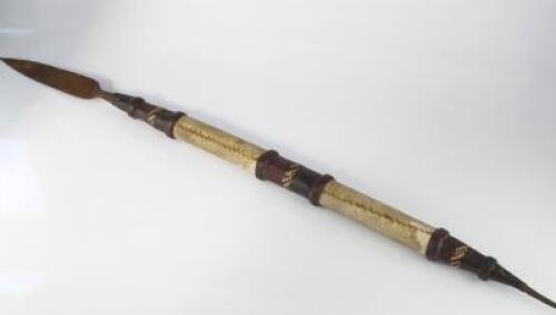 An early 20thC African short stabbing spear