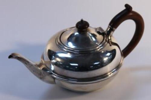 A George V silver teapot